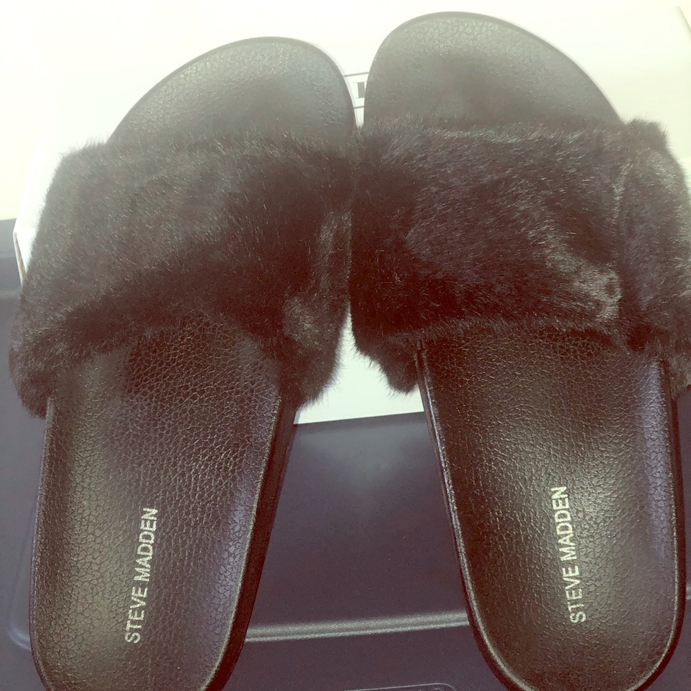 Steve Madden Black Faux Fur slides